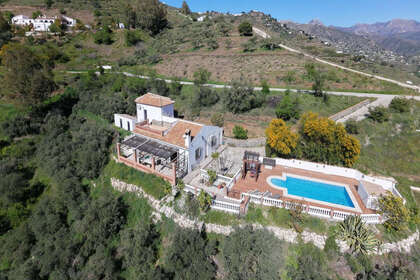Chalet Adosado venta en Cómpeta, Málaga. 