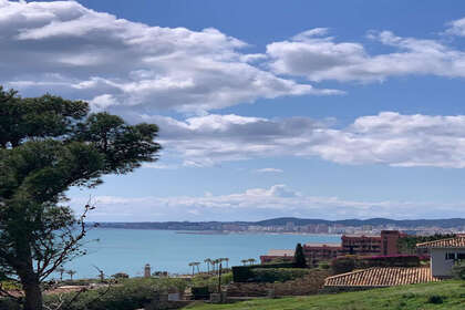 Grundstück/Finca zu verkaufen in Benalmádena, Málaga. 