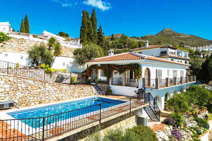 Chalet Adosado venta en Cómpeta, Málaga. 