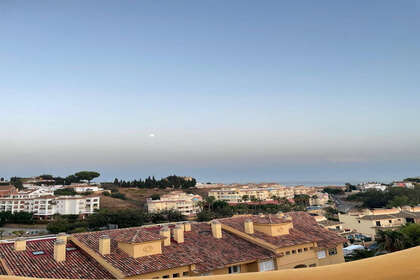 Penthouse/Dachwohnung zu verkaufen in Fuengirola, Málaga. 