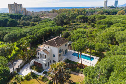 Casa Cluster venda em Hacienda Las Chapas, Marbella, Málaga. 
