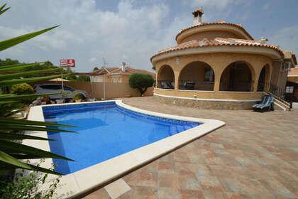 Casa Cluster venda em Benijófar, Alicante. 