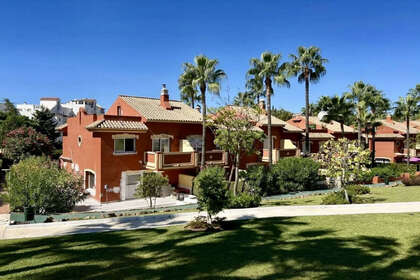Haus zu verkaufen in Estepona, Málaga. 