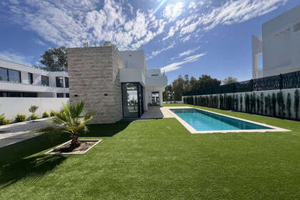 Reihenhaus zu verkaufen in Atalaya, La, Málaga. 