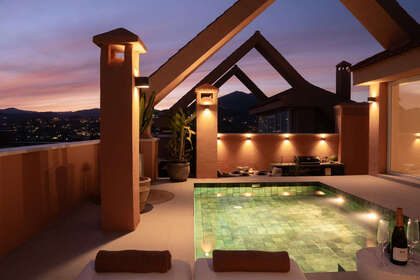Penthouse/Dachwohnung zu verkaufen in Nueva andalucia, Málaga. 