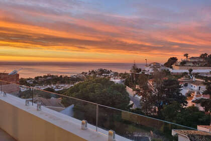 Reihenhaus zu verkaufen in Benalmádena, Málaga. 