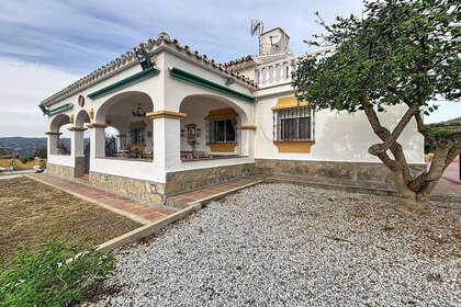 Haus zu verkaufen in Vélez-Málaga. 