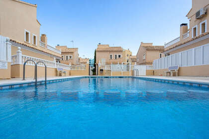 Cluster house for sale in Guardamar del Segura, Alicante. 