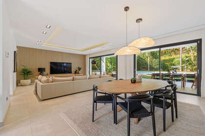 Reihenhaus zu verkaufen in Nueva andalucia, Málaga. 