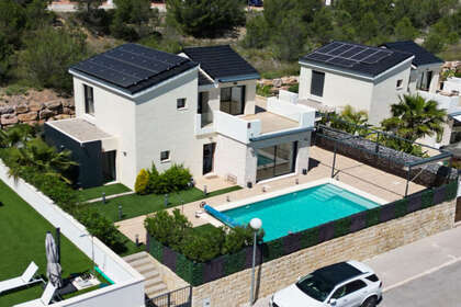 Casa Cluster venda em Polop, Alicante. 