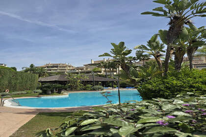 Apartment zu verkaufen in Benahavís, Málaga. 