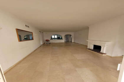 Apartamento venda em Estepona, Málaga. 