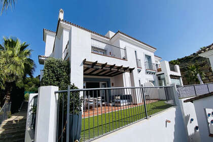 Apartamento venda em El Paraiso, Estepona, Málaga. 