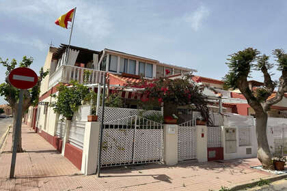 Domy na prodej v Alcazares, Los, Murcia. 