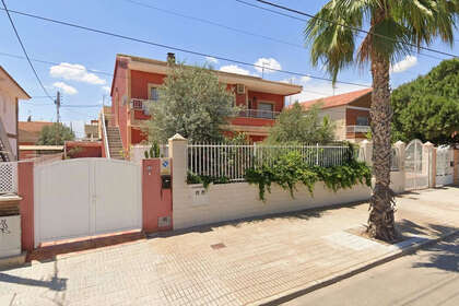 Řadový dům na prodej v Alcazares, Los, Murcia. 