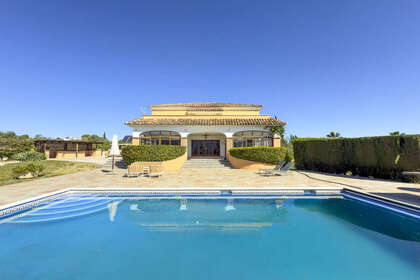 Chalet Adosado venta en Alhaurín el Grande, Málaga. 