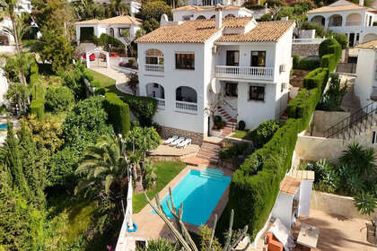 Chalet Adosado venta en Benalmádena, Málaga. 