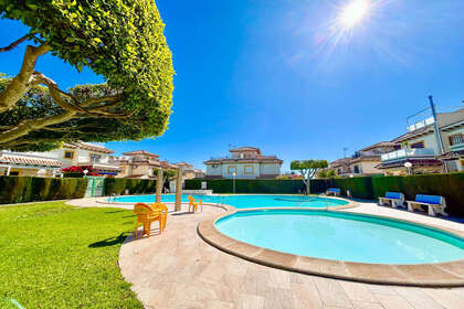 Penthouse for sale in Punta Prima, Alicante. 