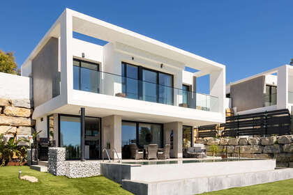 Cluster house for sale in Valle Romano, Málaga. 