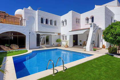 Klynge huse til salg i Los Pacos, Fuengirola, Málaga. 