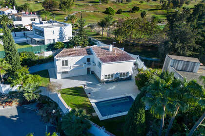 Cluster house for sale in Nueva andalucia, Málaga. 