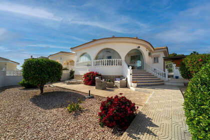Cluster house for sale in Benijófar, Alicante. 