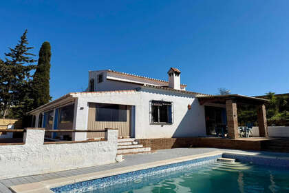 Cluster house for sale in Valle Romano, Málaga. 