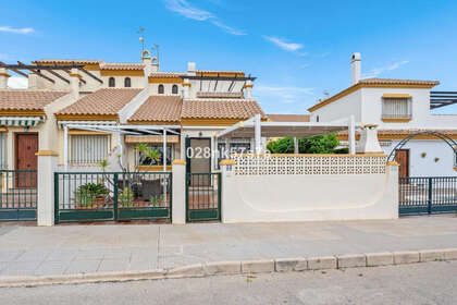 Huse til salg i Zenia, La, Alicante. 