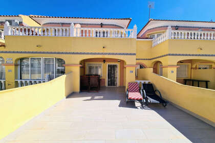 Huse til salg i Villamartín, Alicante. 