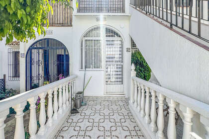 Cluster house for sale in Torrevieja, Alicante. 