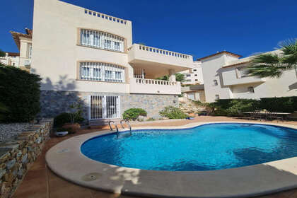 Cluster house for sale in Orihuela-Costa, Alicante. 