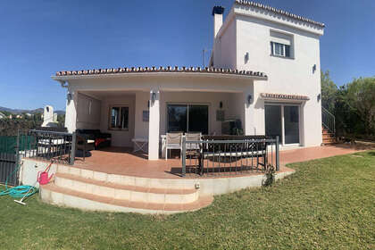 Cluster house for sale in San Pedro de Alcántara, Marbella, Málaga. 
