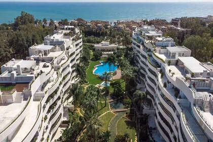Apartment for sale in Puerto Banús, Málaga. 