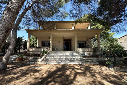 Cluster house for sale in Torrevieja, Alicante. 