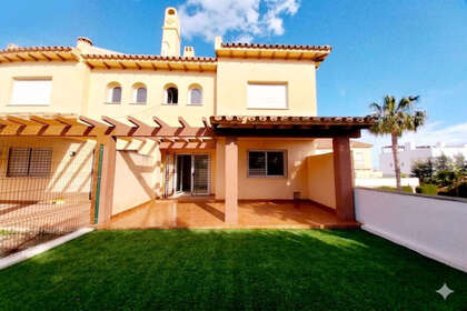 House for sale in Calahonda, Mijas, Málaga. 