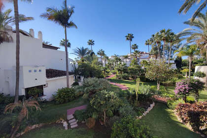 Apartment for sale in Puerto Banús, Málaga. 