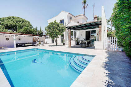 Cluster house for sale in Calahonda, Mijas, Málaga. 
