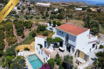 Cluster house for sale in Vélez-Málaga. 