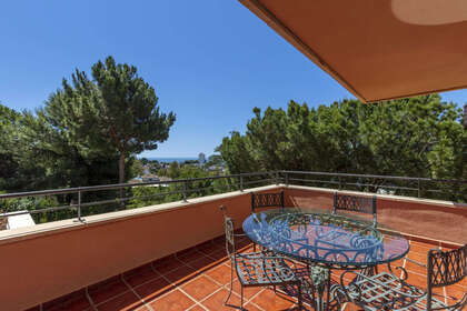 Apartment for sale in Nueva andalucia, Málaga. 