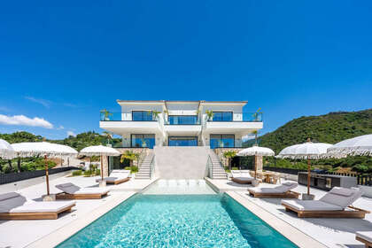 Cluster house for sale in Benahavís, Málaga. 