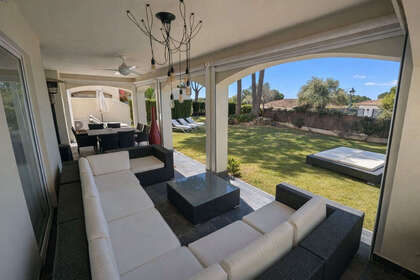 Apartment for sale in Puerto de Cabopino, Marbella, Málaga. 