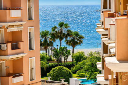 Apartment for sale in San luis de sabinillas, Málaga. 