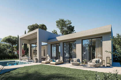 Cluster house for sale in Benahavís, Málaga. 