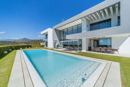 Cluster house for sale in Marbella, Málaga. 