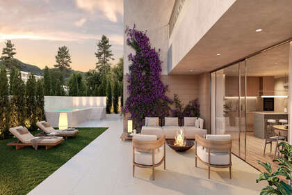 Apartment for sale in La Carihuela, Torremolinos, Málaga. 