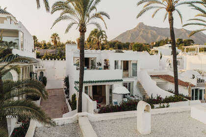 House for sale in Puerto Banús, Marbella, Málaga. 