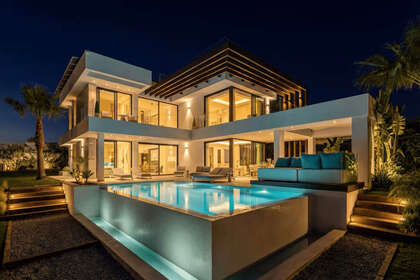 Cluster house for sale in Benahavís, Málaga. 