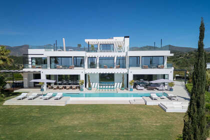 Cluster house for sale in Estepona, Málaga. 