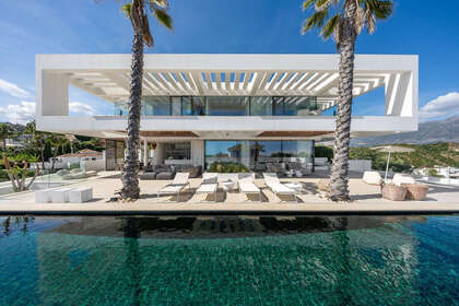 Cluster house for sale in Benahavís, Málaga. 