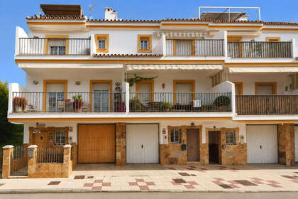 House for sale in Estepona, Málaga. 
